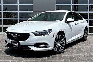 Used 2018 Buick Regal Preferred w/ Sights and Sounds Package image 1