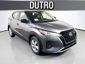 New 2025 Nissan Kicks Play S image 1