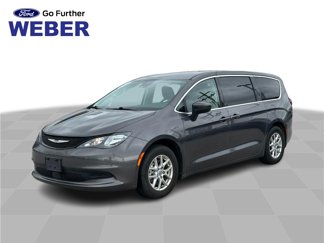Used 2023 Chrysler Voyager LX image 1