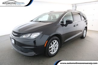 Used 2020 Chrysler Voyager Lxi image 1