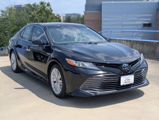 Used 2018 Toyota Camry LE image 1