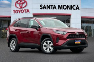 Used 2021 Toyota RAV4 LE image 1