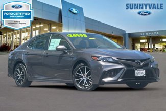 Used 2021 Toyota Camry SE image 1