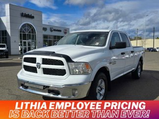 Used 2015 RAM 1500 SLT image 1