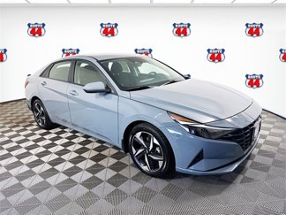 Used 2023 Hyundai Elantra SEL w/ Convenience Package image 1