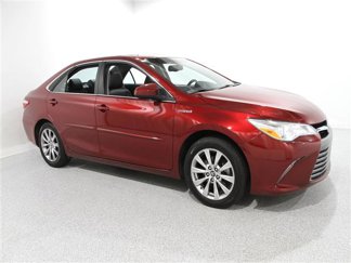 Certified 2017 Toyota Camry XLE image 1