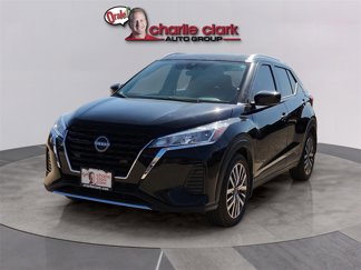 Used 2023 Nissan Kicks SV image 1