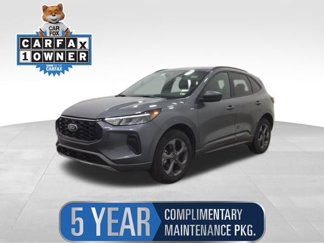 Used 2024 Ford Escape ST-Line image 1