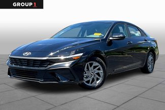 Used 2024 Hyundai Elantra SEL image 1
