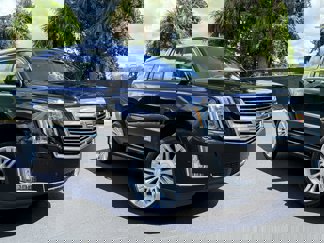 Used 2017 Cadillac Escalade Platinum image 1