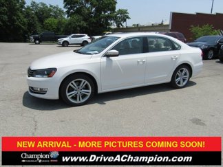 Used 2013 Volkswagen Passat 3.6 SE image 1