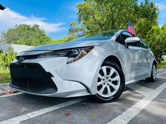 Used 2022 Toyota Corolla LE image 1