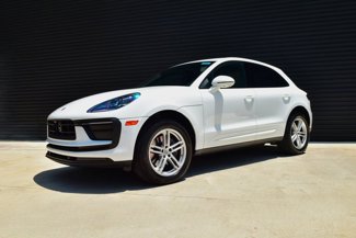 Used 2024 Porsche Macan image 1