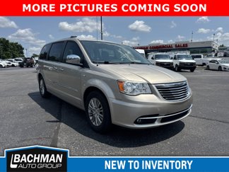 Used 2014 Chrysler Town & Country Touring-L image 1
