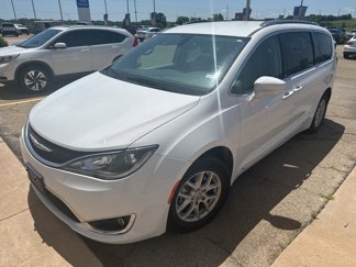 Used 2020 Chrysler Pacifica Touring-L image 1