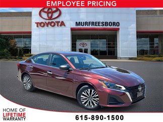 Used 2024 Nissan Altima 2.5 SV image 1