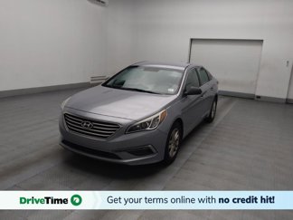 Used 2015 Hyundai Sonata SE image 1