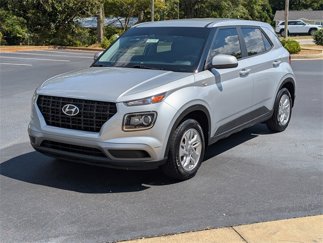 Used 2023 Hyundai Venue SE image 1