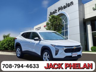 Used 2024 Chevrolet Trax LS image 1