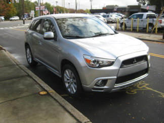 Used 2011 Mitsubishi Outlander Sport SE image 1