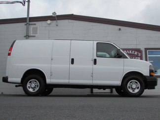 Used 2018 Chevrolet Express 2500 image 1