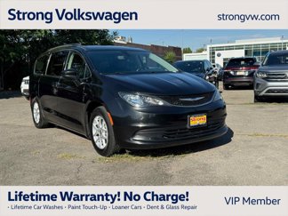 Used 2020 Chrysler Voyager Lxi w/ Cold Weather Group image 1