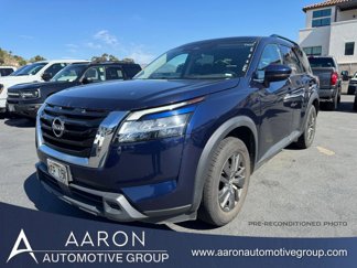 Used 2022 Nissan Pathfinder SV image 1