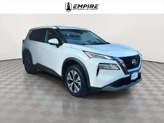 Used 2021 Nissan Rogue SV image 1