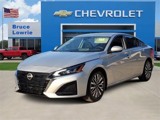 Used 2024 Nissan Altima 2.5 SV w/ SV Premium Package image 1