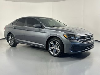 Used 2024 Volkswagen Jetta SE w/ Panoramic Sunroof Package image 1