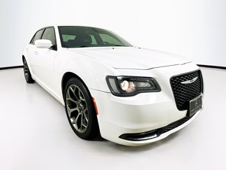 Used 2015 Chrysler 300 S image 1