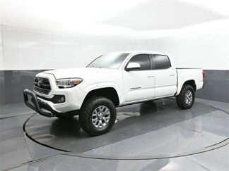 Used 2016 Toyota Tacoma SR5 image 1