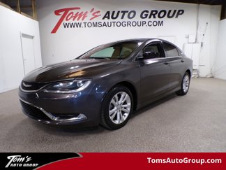 Used 2015 Chrysler 200 Limited w/ Convenience Group image 1
