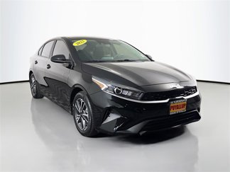Used 2022 Kia Forte LXS image 1