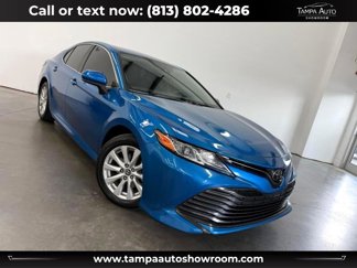 Used 2020 Toyota Camry LE image 1