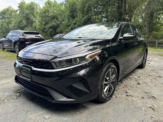 Used 2023 Kia Forte LXS image 1
