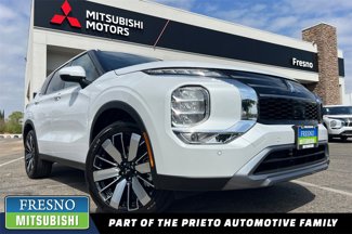 New 2025 Mitsubishi Outlander SE image 1