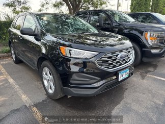 Used 2022 Ford Edge SE image 1