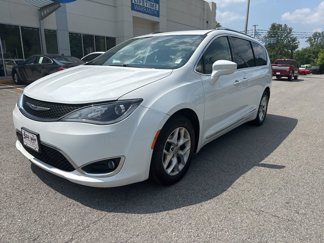 Used 2020 Chrysler Pacifica Touring-L w/ Tire & Wheel Group image 1