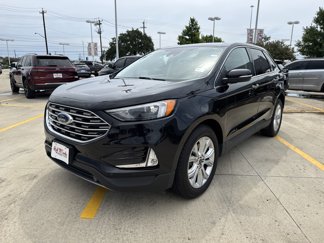 Used 2022 Ford Edge Titanium image 1