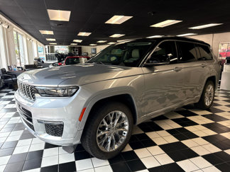 Used 2021 Jeep Grand Cherokee L Summit w/ Luxury Tech Group V image 1