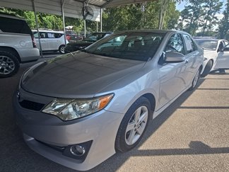 Used 2014 Toyota Camry SE image 1