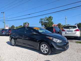 Used 2016 Hyundai Elantra SE image 1
