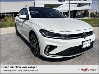 New 2025 Volkswagen Jetta SE image 1