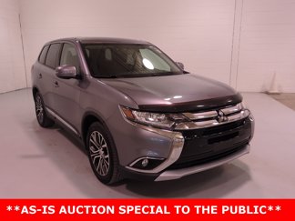 Used 2017 Mitsubishi Outlander SE image 1