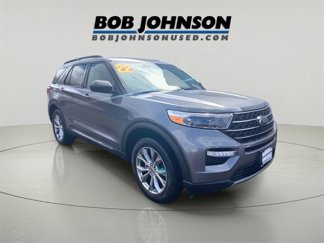 Used 2022 Ford Explorer XLT image 1