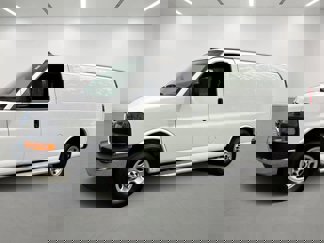 Used 2023 GMC Savana 2500 image 1