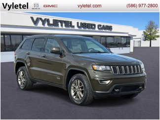 Used 2016 Jeep Grand Cherokee Laredo 75th Anniversary image 1