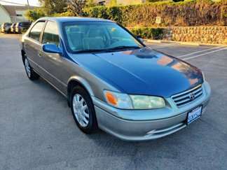 Used 2001 Toyota Camry LE image 1