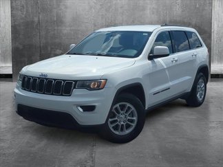 Used 2018 Jeep Grand Cherokee Laredo image 1